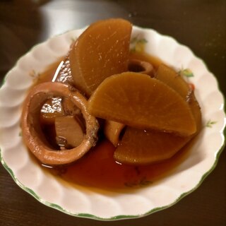 時短で柔らか！圧力鍋で作るイカと大根の煮物。